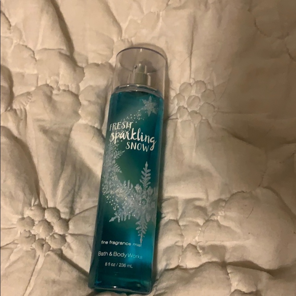 Fresh Sparkling Snow Bath and Body Works